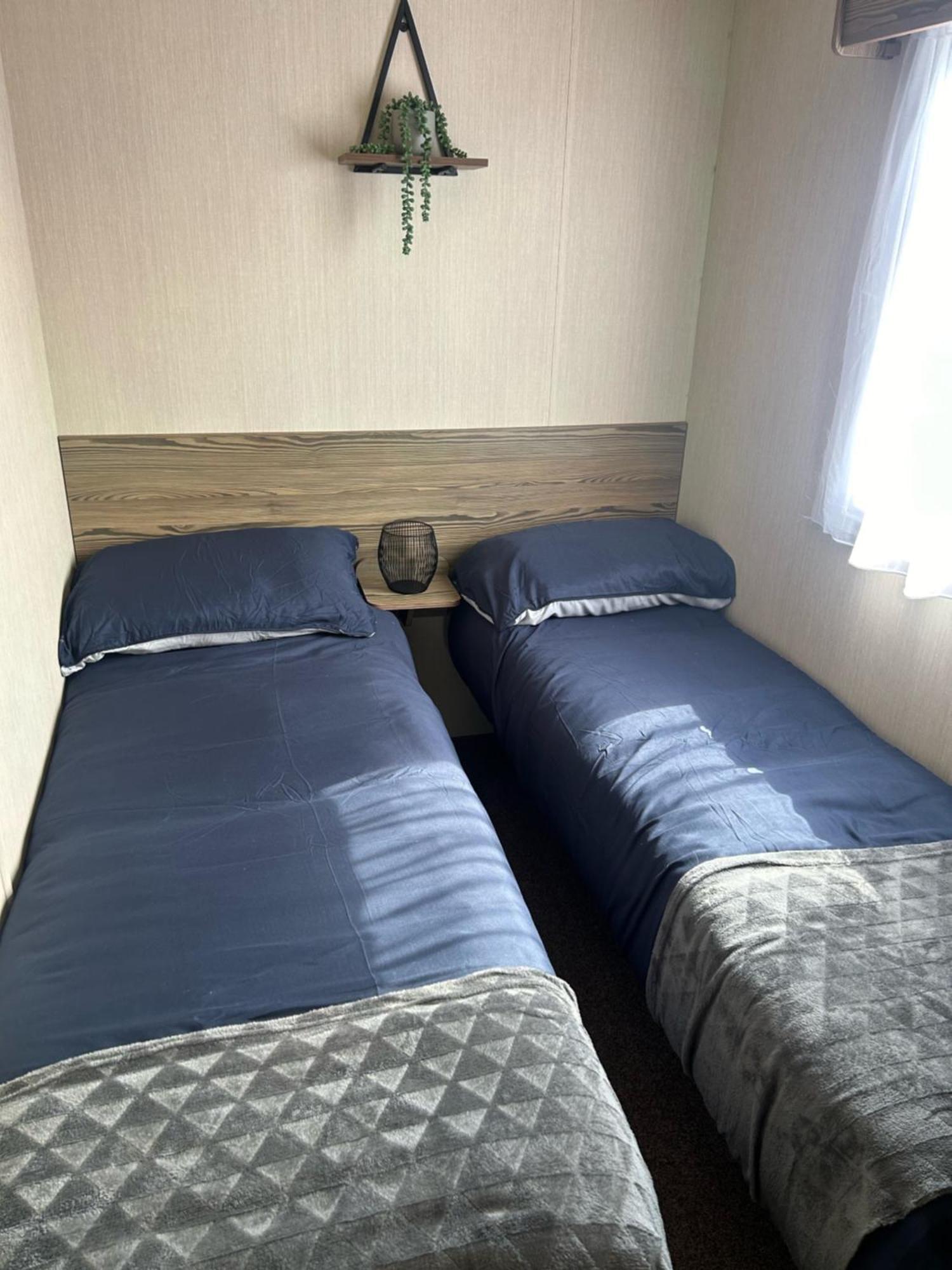 Blue Dolphin Holiday Park Gristhorpe Dış mekan fotoğraf